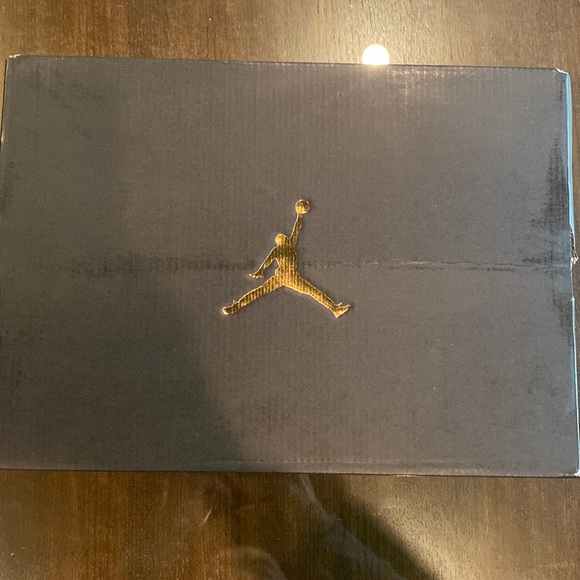 Air Jordan 1 mid SE